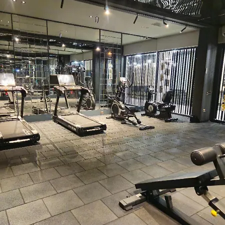 Qoople Legend B - Premium Steps From The Sea *