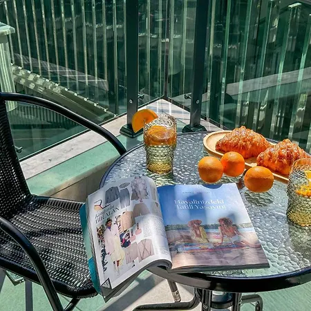 Qoople Legend B - Premium Steps From The Sea Apartman *