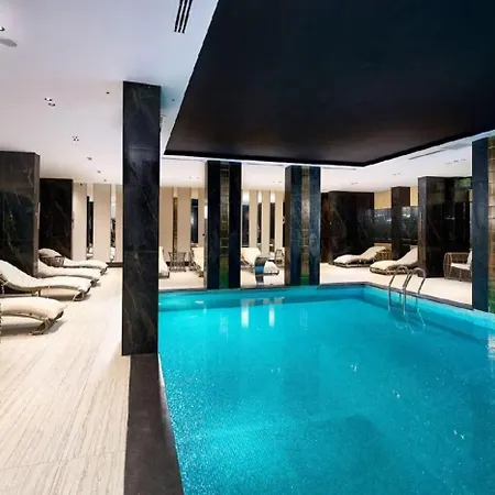 Апартаменты Qoople Legend B - Premium Steps From The Sea *