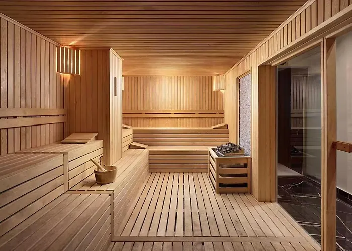 Qoople Legend B - Premium Steps From The Sea Apartment *