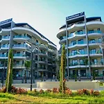 Qoople Legend B - Premium Steps From The Sea Апартаменти Аланія