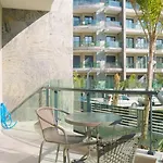 Qoople Legend B - Premium Steps From The Sea Apartament *
