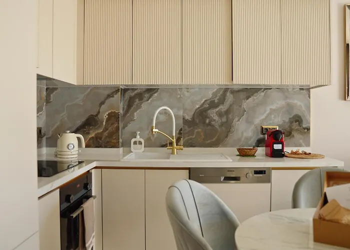 Qoople Legend B - Premium Steps From The Sea * 阿拉尼亚