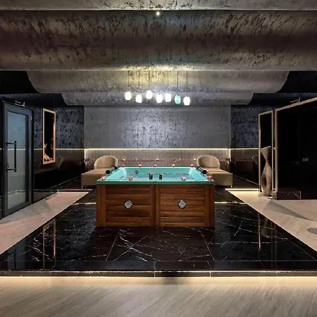 Lägenhet Qoople Legend B - Premium Steps From The Sea Alanya